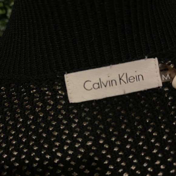 Calvin Klein sweater - Picture 4 of 4